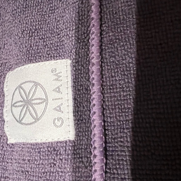 Gaiam Yoga Mat Towel NWT - Picture 6 of 6